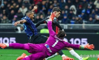 意甲疯了，莱奥1-0绝杀捅破天，阿莱格里直接染红，AC米兰硬刚拉齐奥重返榜首